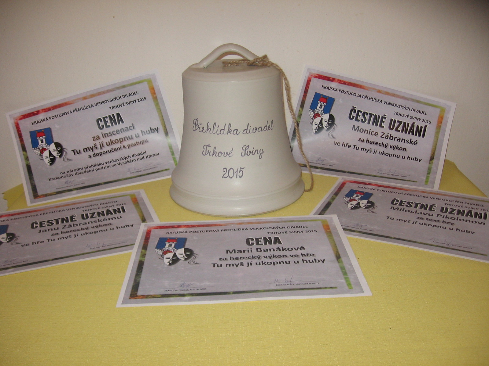 Oceneni z kr. prehlidky Trhove Sviny 2015 001